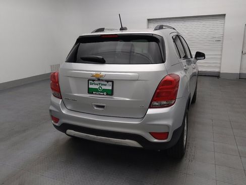 Used 2017 Chevrolet Trax LT w/ LT Convenience Package AWD/4WD image 7