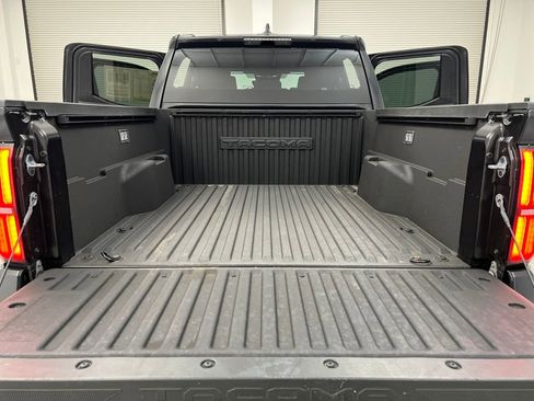Used 2024 Toyota Tacoma TRD Sport RWD image 37