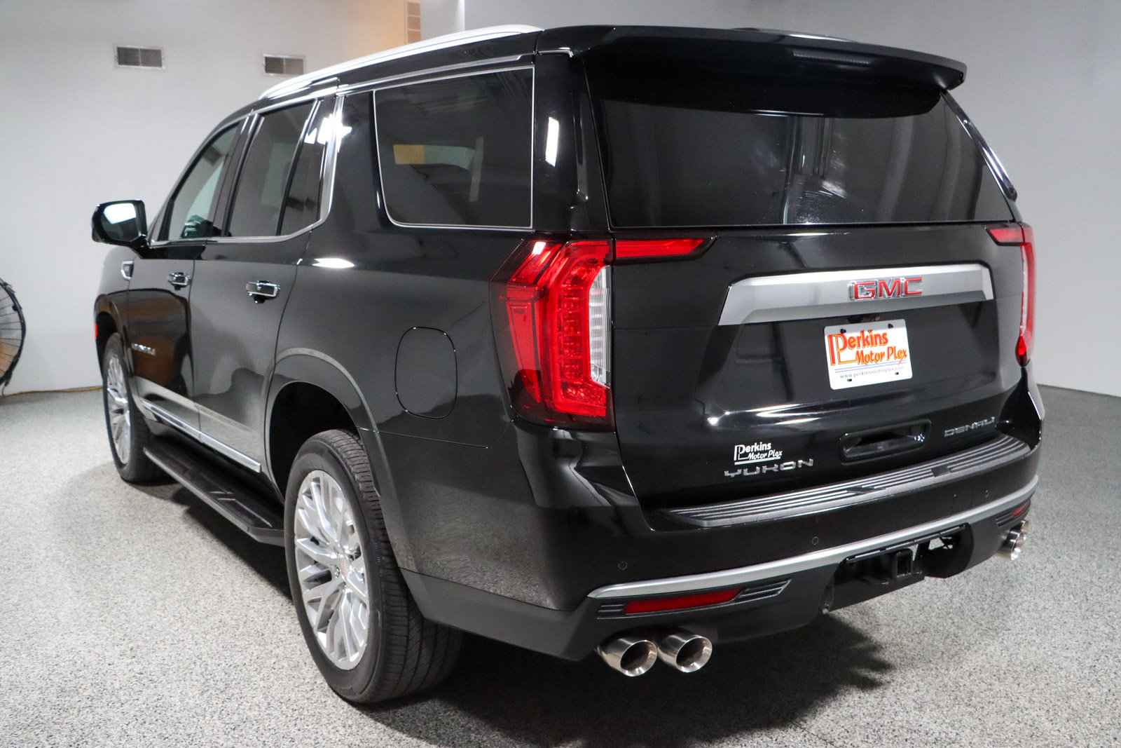 Used 2023 GMC Yukon Denali w/ Max Trailering Package AWD/4WD image 9