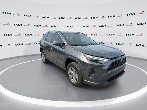 Used 2023 Toyota RAV4 XLE AWD/4WD image 2