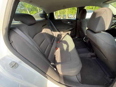 Used 2018 Chevrolet Malibu LT image 26