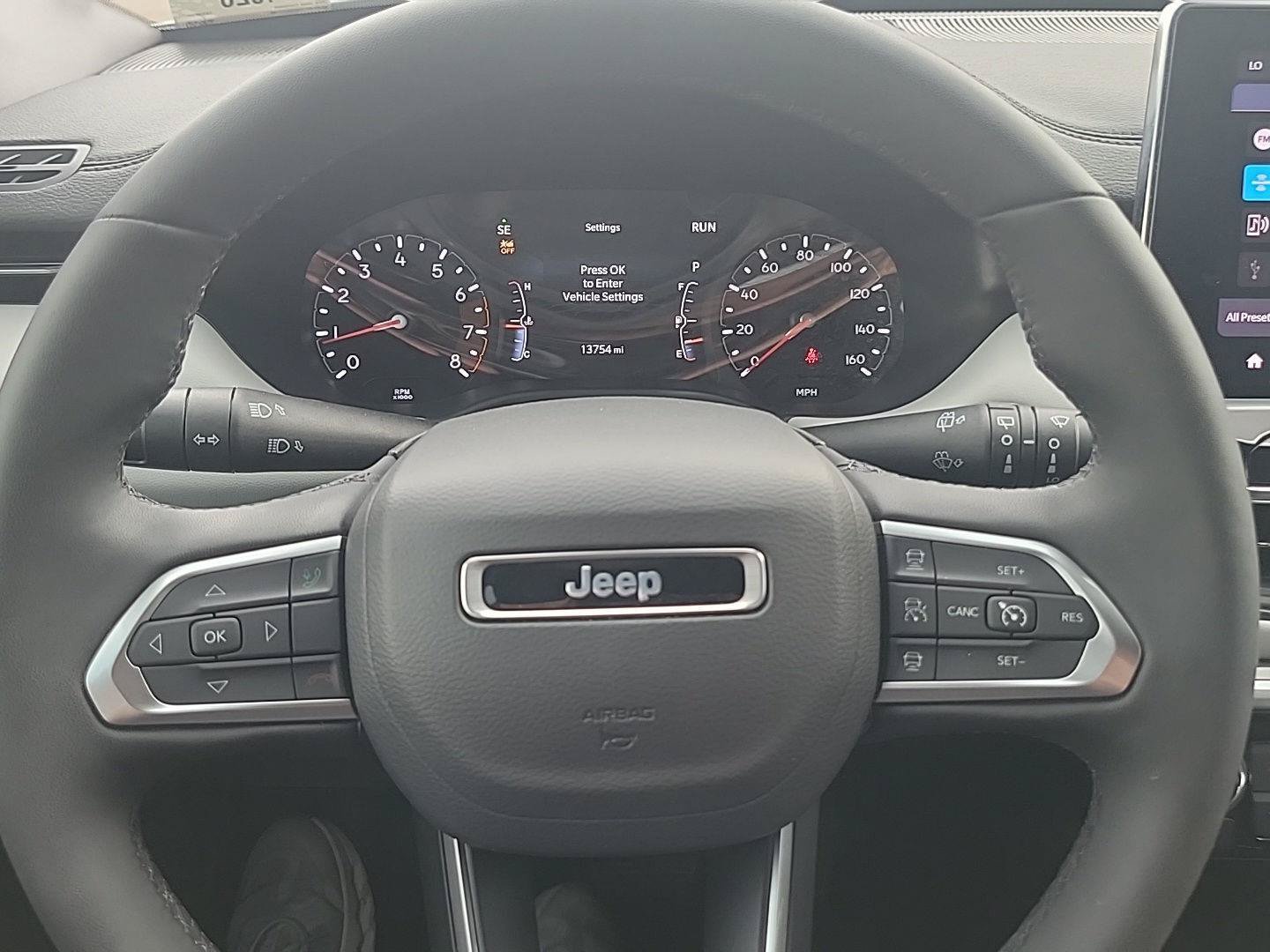 Certified 2025 Jeep Compass Limited AWD/4WD image 10