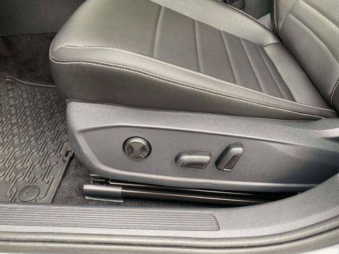 Used 2023 Volkswagen Jetta SE FWD image 10