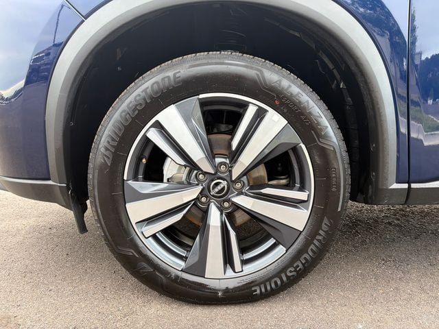 Used 2026 Nissan Rogue SL FWD image 16