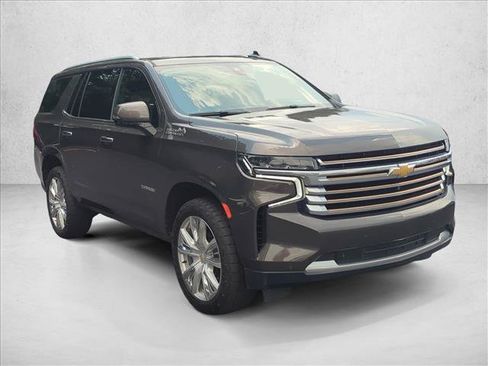 Used 2021 Chevrolet Tahoe High Country w/ Premium Package AWD/4WD image 3