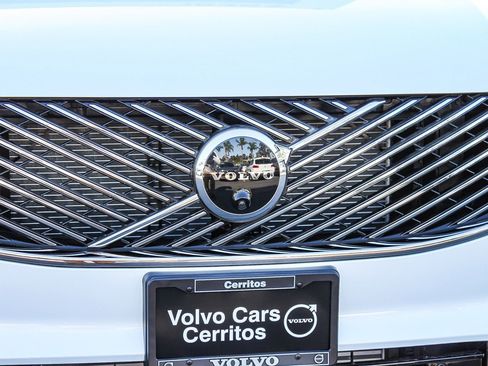 New 2026 Volvo XC90 T8 Ultra w/ Protection Package Premier AWD/4WD image 5