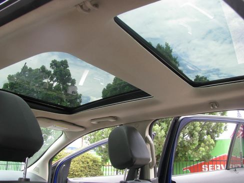 Used 2013 Ford Edge Sport w/ Driver Entry Pkg FWD image 8