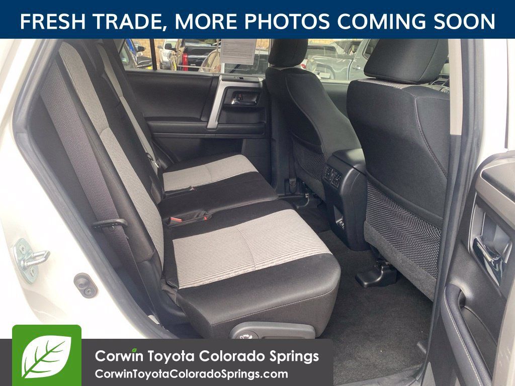 Used 2020 Toyota 4Runner SR5 AWD/4WD image 12