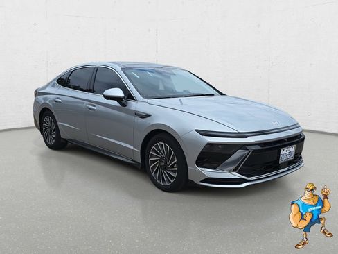 New 2026 Hyundai Sonata Limited image 3