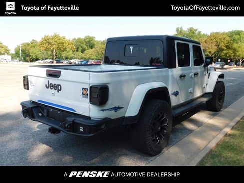 Used 2020 Jeep Gladiator Sport AWD/4WD image 4