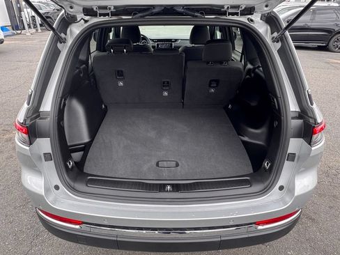 New 2026 Jeep Grand Cherokee Laredo AWD/4WD image 7