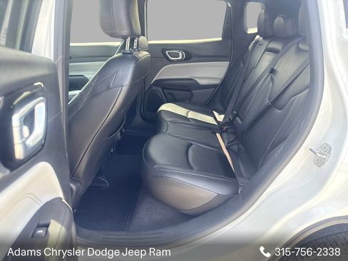 Used 2025 Jeep Compass Limited AWD/4WD image 9