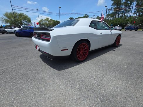 Used 2016 Dodge Challenger R/T RWD image 6