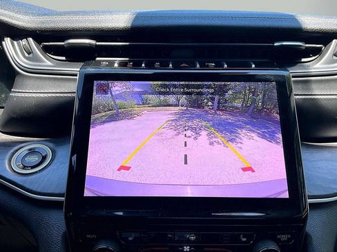 Used 2022 Jeep Grand Cherokee L Limited AWD/4WD image 14