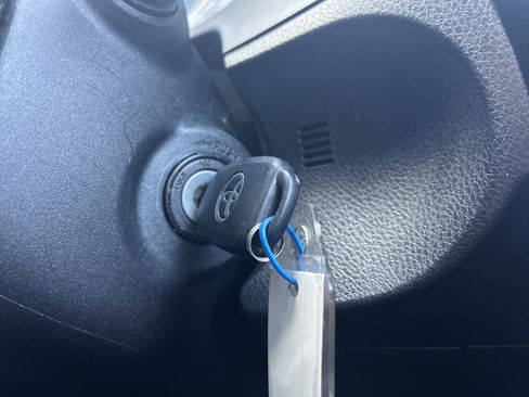 Used 2017 Toyota Corolla LE image 15