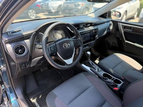 Used 2017 Toyota Corolla LE w/ Carpet Mat Package (TMS) FWD image 14