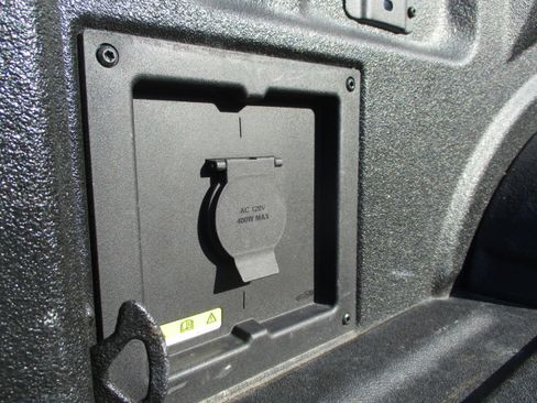 Used 2022 Ford F150 XLT w/ Equipment Group 302A High image 8