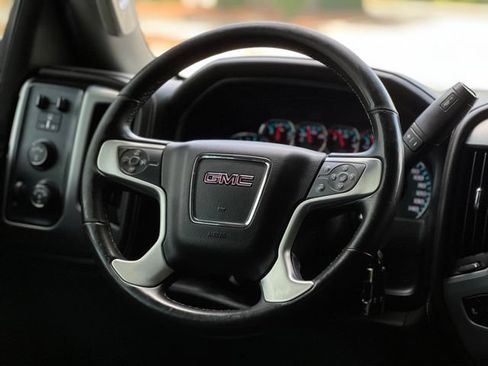Used 2018 GMC Sierra 2500 SLT w/ Duramax Plus Package AWD/4WD image 27