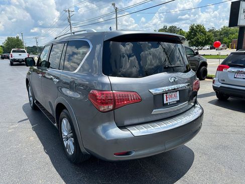 Used 2017 INFINITI QX80 4WD w/ Driver Assistance Package image 2