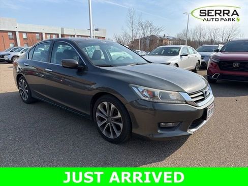 Used 2014 Honda Accord Sport image 2
