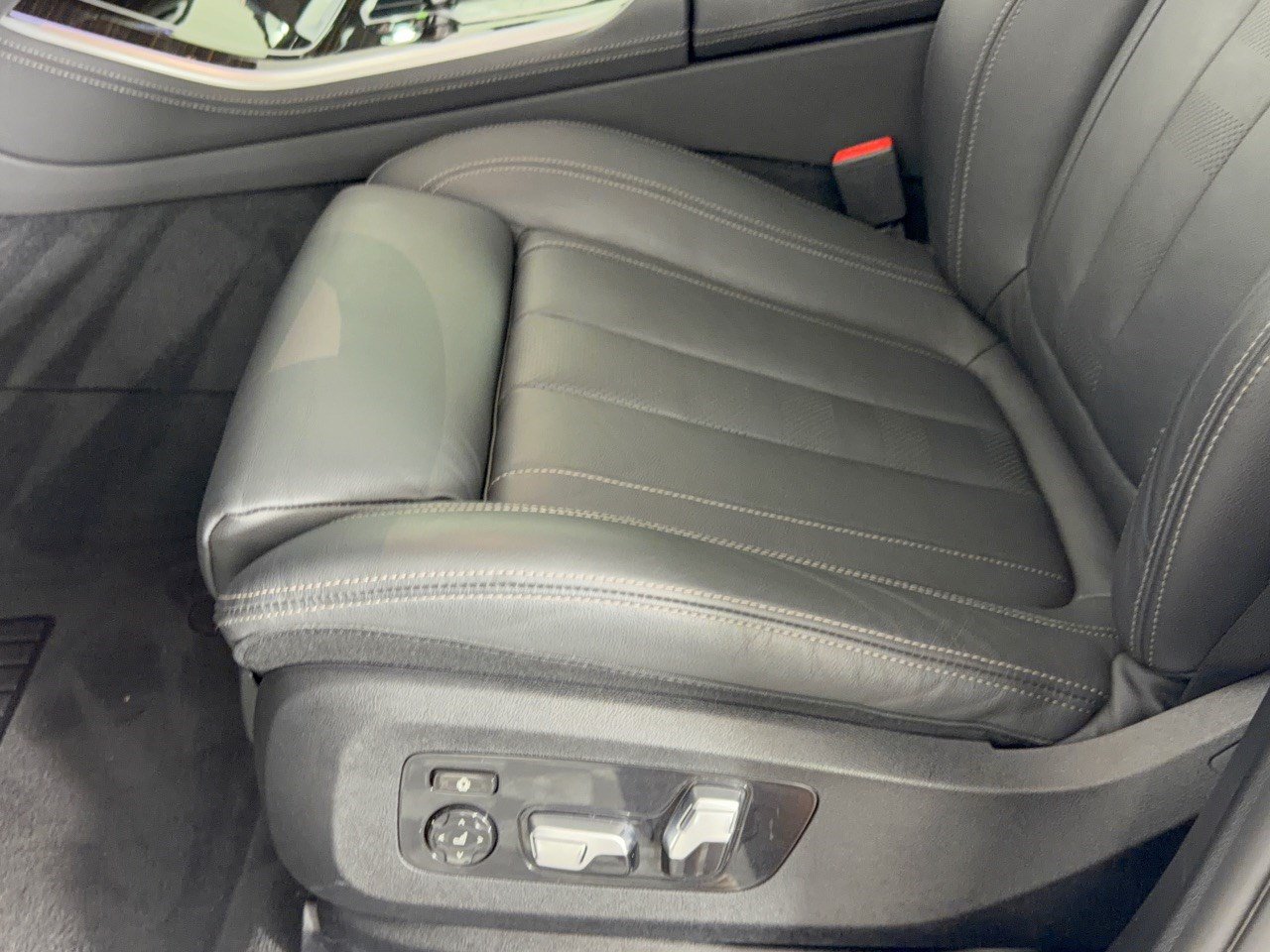 Used 2021 BMW X5 sDrive40i w/ M Sport Package RWD image 16