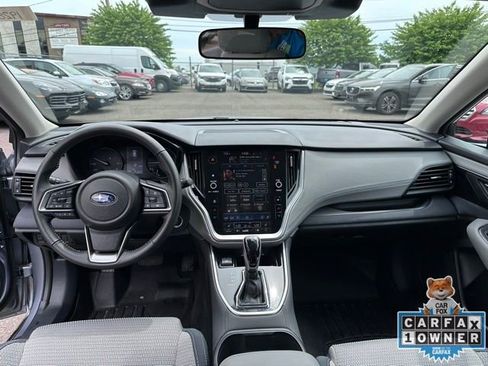 Used 2025 Subaru Outback Premium AWD/4WD image 12