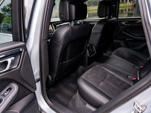 Used 2016 Porsche Macan S image 14