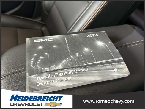 Used 2024 GMC Terrain AT4 w/ LPO, Floor Liner Package AWD/4WD image 28
