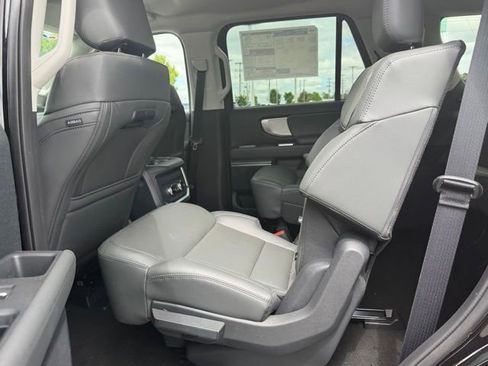 New 2026 Ford Expedition Active RWD image 9