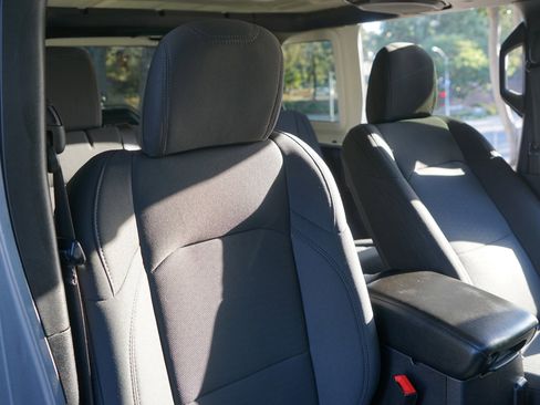 Used 2019 Jeep Wrangler Unlimited Sport AWD/4WD image 18