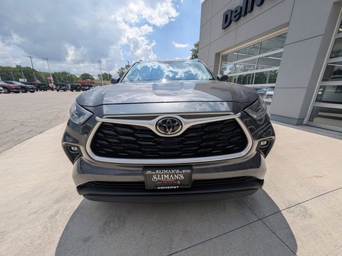 Used 2021 Toyota Highlander XLE image 9