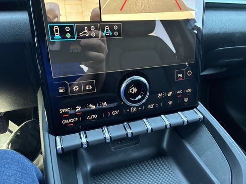 New 2026 GMC Terrain AT4 w/ Convenience Package III AWD/4WD image 17