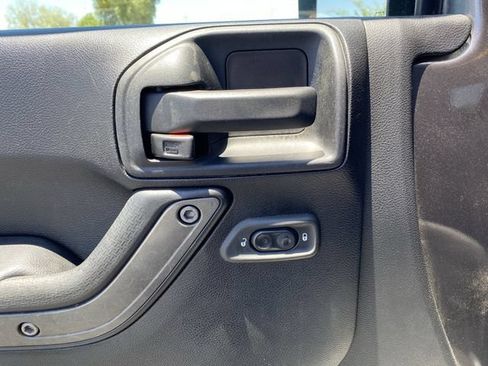 Used 2016 Jeep Wrangler Unlimited Sport w/ Quick Order Package 24S AWD/4WD image 16