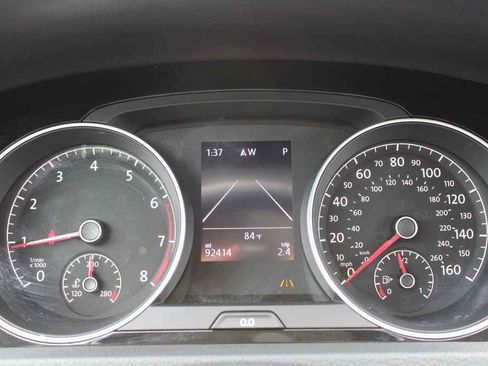 Used 2017 Volkswagen Golf SEL FWD image 17