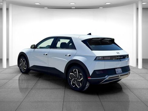 Certified 2024 Hyundai Ioniq 5 SEL RWD image 3