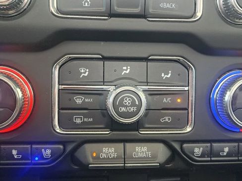 Used 2022 GMC Yukon XL SLT w/ SLT Premium Package image 39