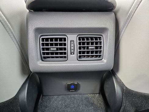 Used 2024 Toyota Camry XSE image 11