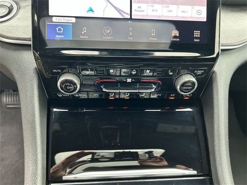 Certified 2022 Jeep Grand Cherokee L Overland image 21