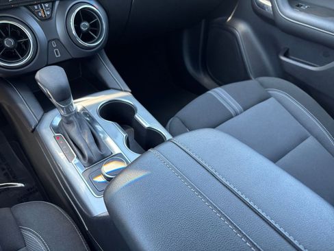 Used 2025 Chevrolet Blazer LT FWD image 42