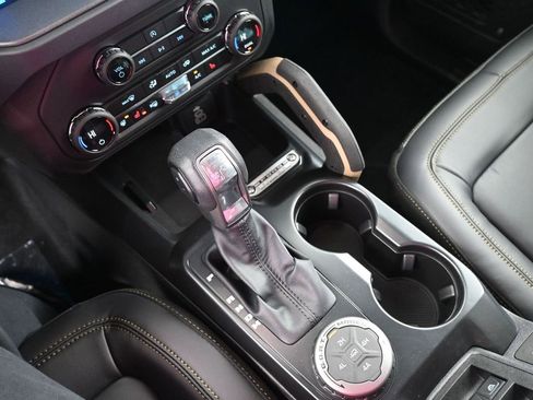 New 2026 Ford Bronco Badlands AWD/4WD image 28