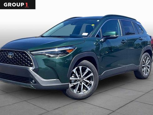 Used 2022 Toyota Corolla Cross XLE w/ Convenience Package image 1