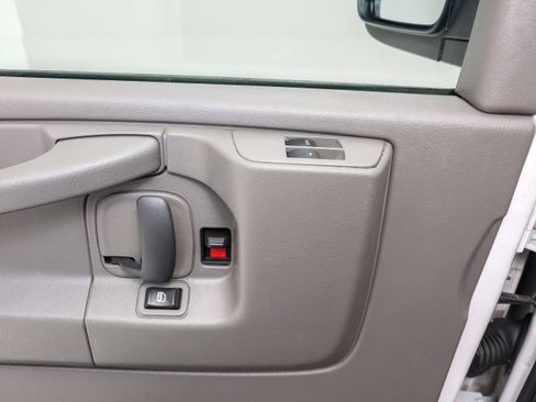 Used 2015 Chevrolet Express 3500 LT w/ LT Preferred Equipment Group RWD image 21