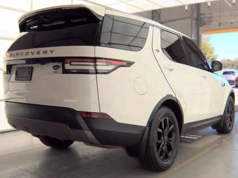 Used 2019 Land Rover Discovery SE AWD/4WD image 6