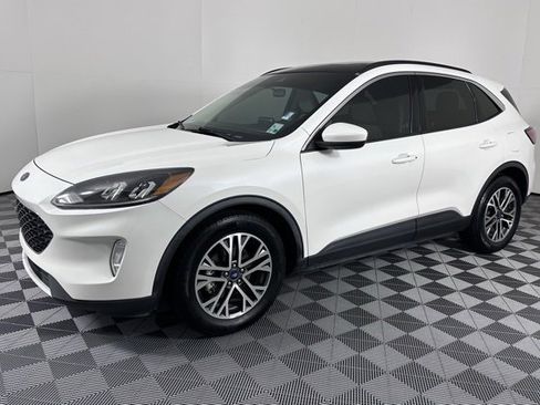 Used 2020 Ford Escape SEL image 4
