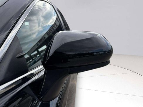 Used 2021 Toyota Camry LE image 14