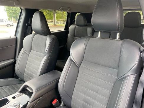 Used 2025 Mitsubishi Outlander SE AWD/4WD image 11