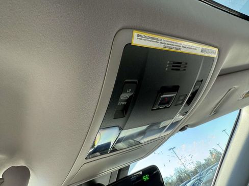 Used 2021 Lexus RX 350L Premium image 28