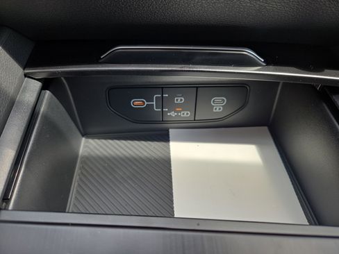 New 2026 Kia Sportage LX image 12