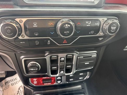 Used 2020 Jeep Gladiator Rubicon AWD/4WD image 23