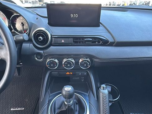 Used 2025 MAZDA MX-5 Miata Grand Touring w/ Weather Package image 11
